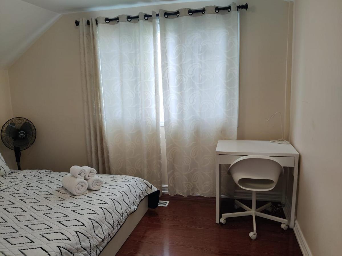 Spacious Mbr Near Kennedy Subway & Go Toronto Extérieur photo