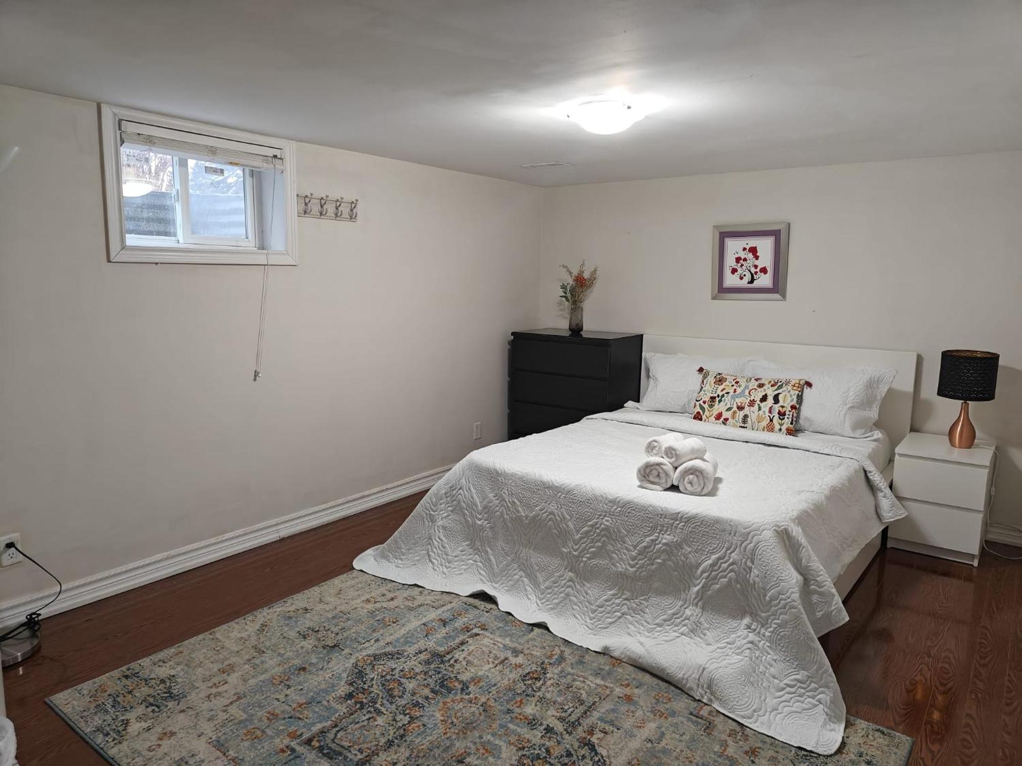 Spacious Mbr Near Kennedy Subway & Go Toronto Extérieur photo
