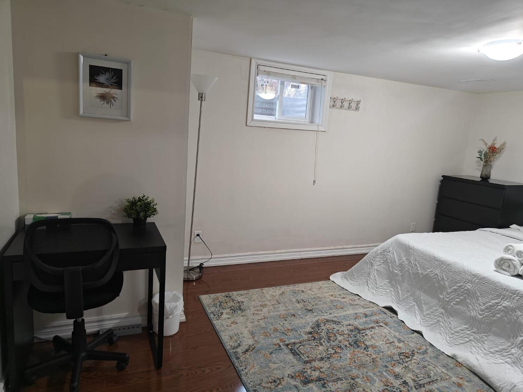 Spacious Mbr Near Kennedy Subway & Go Toronto Extérieur photo