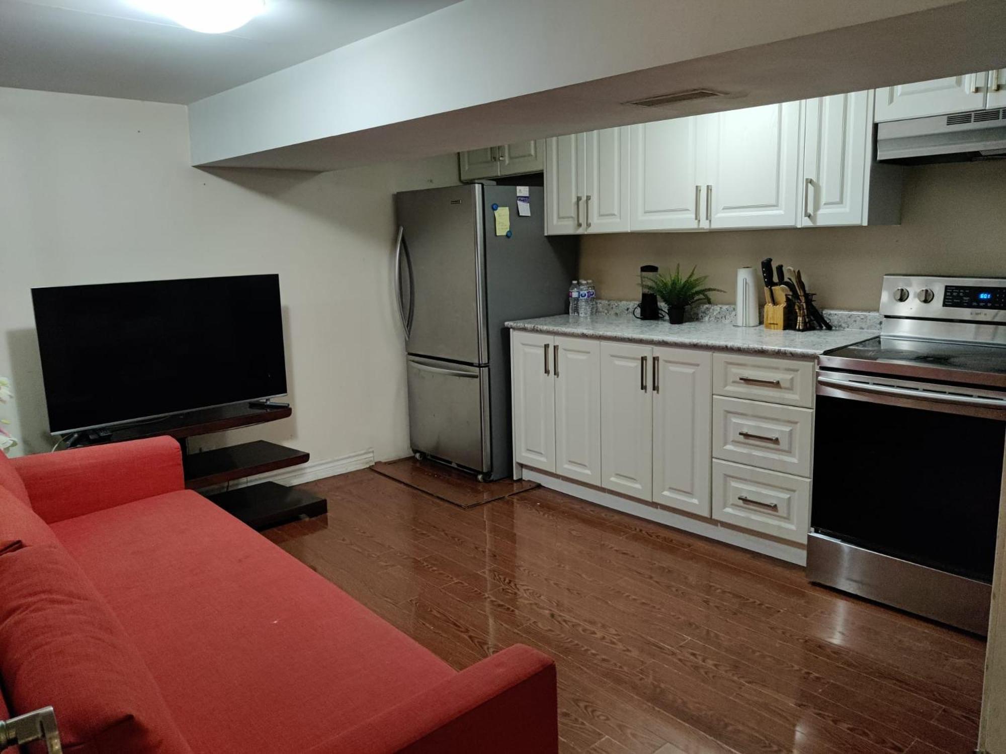 Spacious Mbr Near Kennedy Subway & Go Toronto Extérieur photo