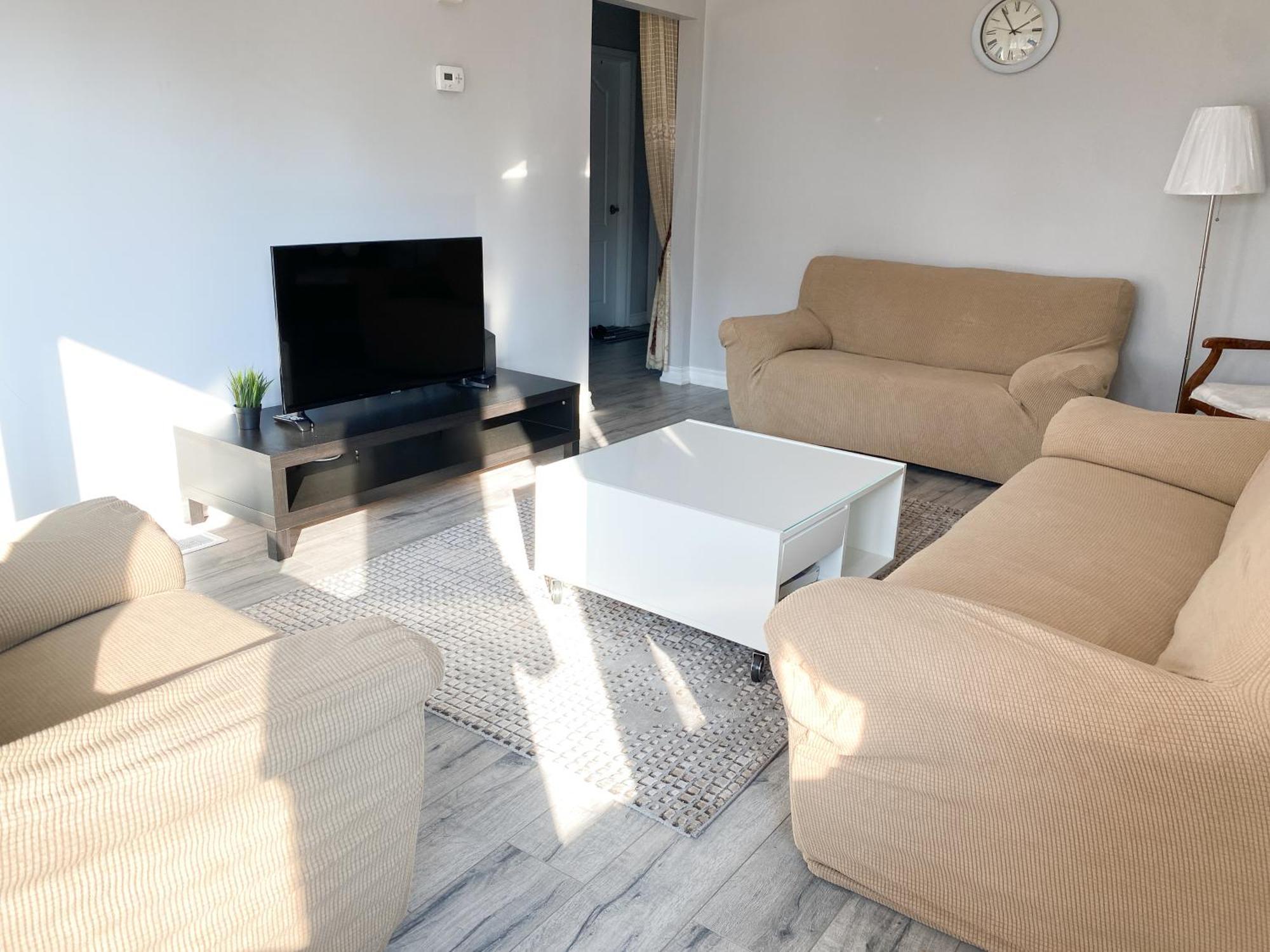 Spacious Mbr Near Kennedy Subway & Go Toronto Extérieur photo