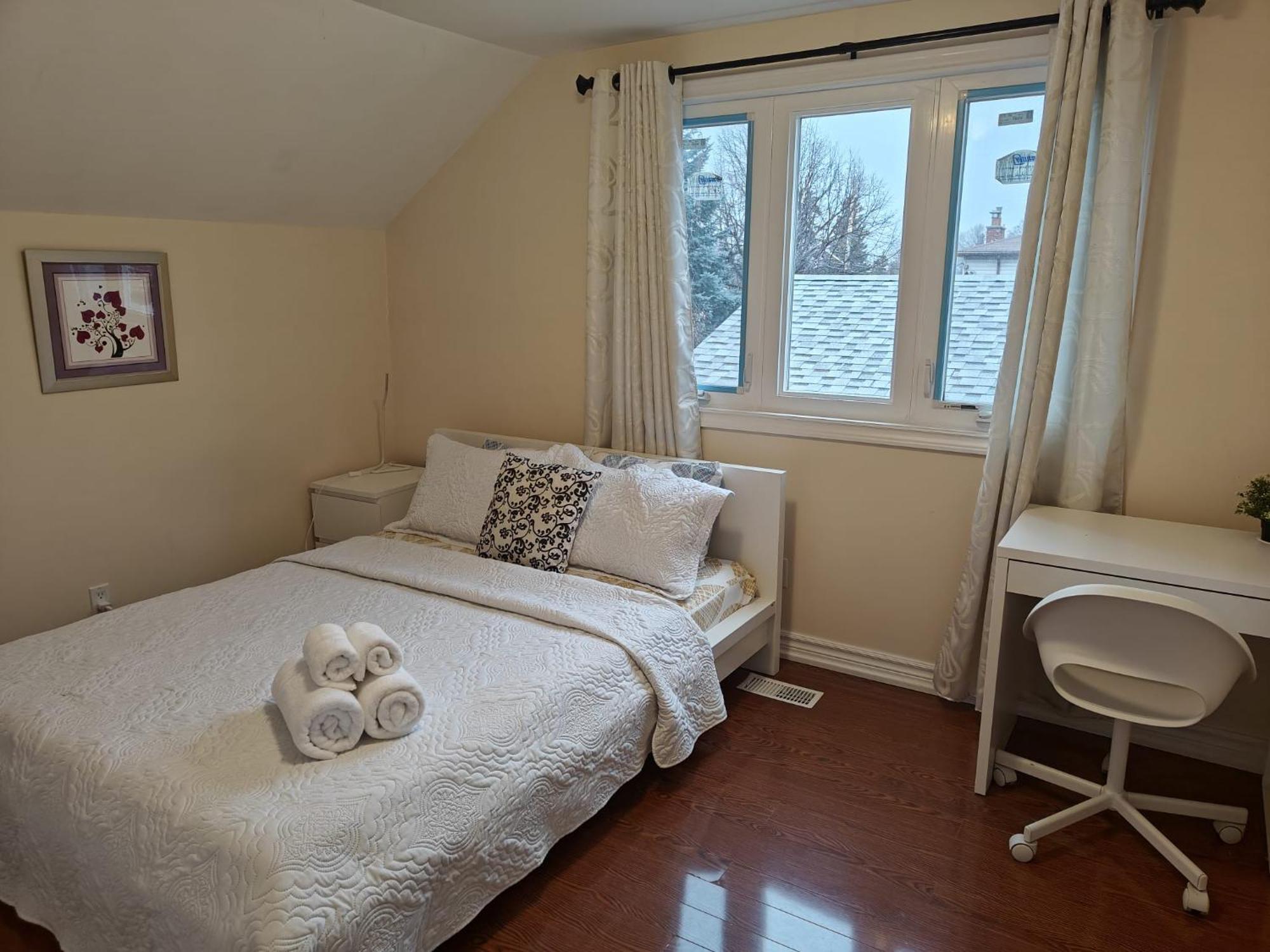 Spacious Mbr Near Kennedy Subway & Go Toronto Extérieur photo