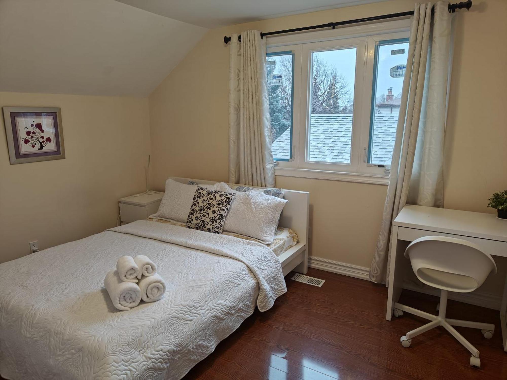 Spacious Mbr Near Kennedy Subway & Go Toronto Extérieur photo