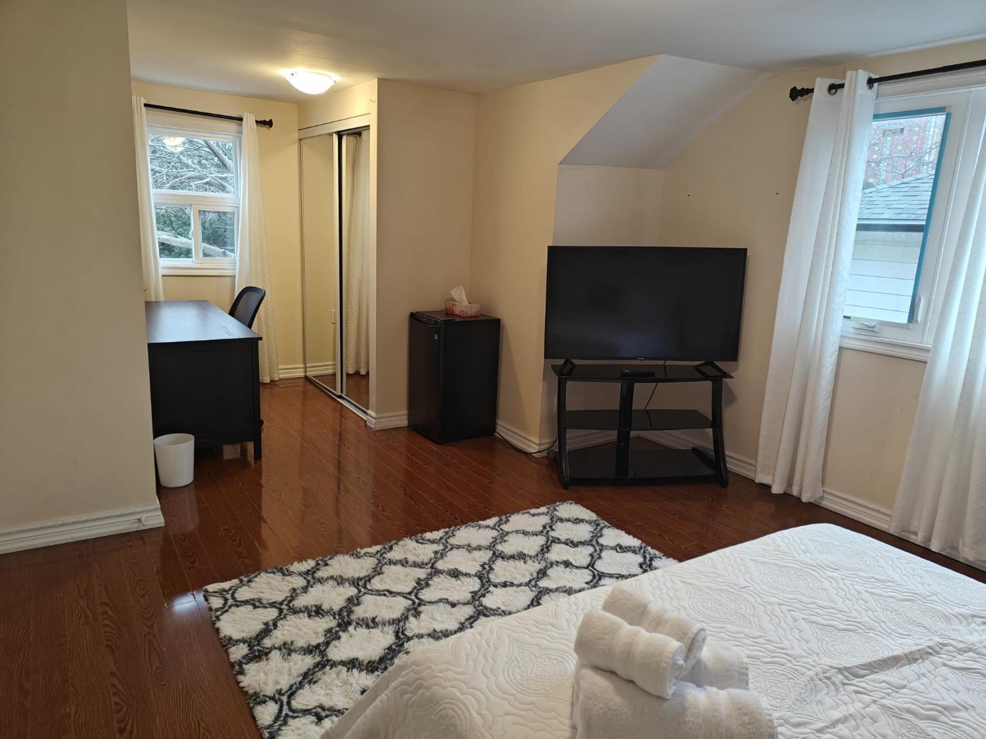 Spacious Mbr Near Kennedy Subway & Go Toronto Extérieur photo