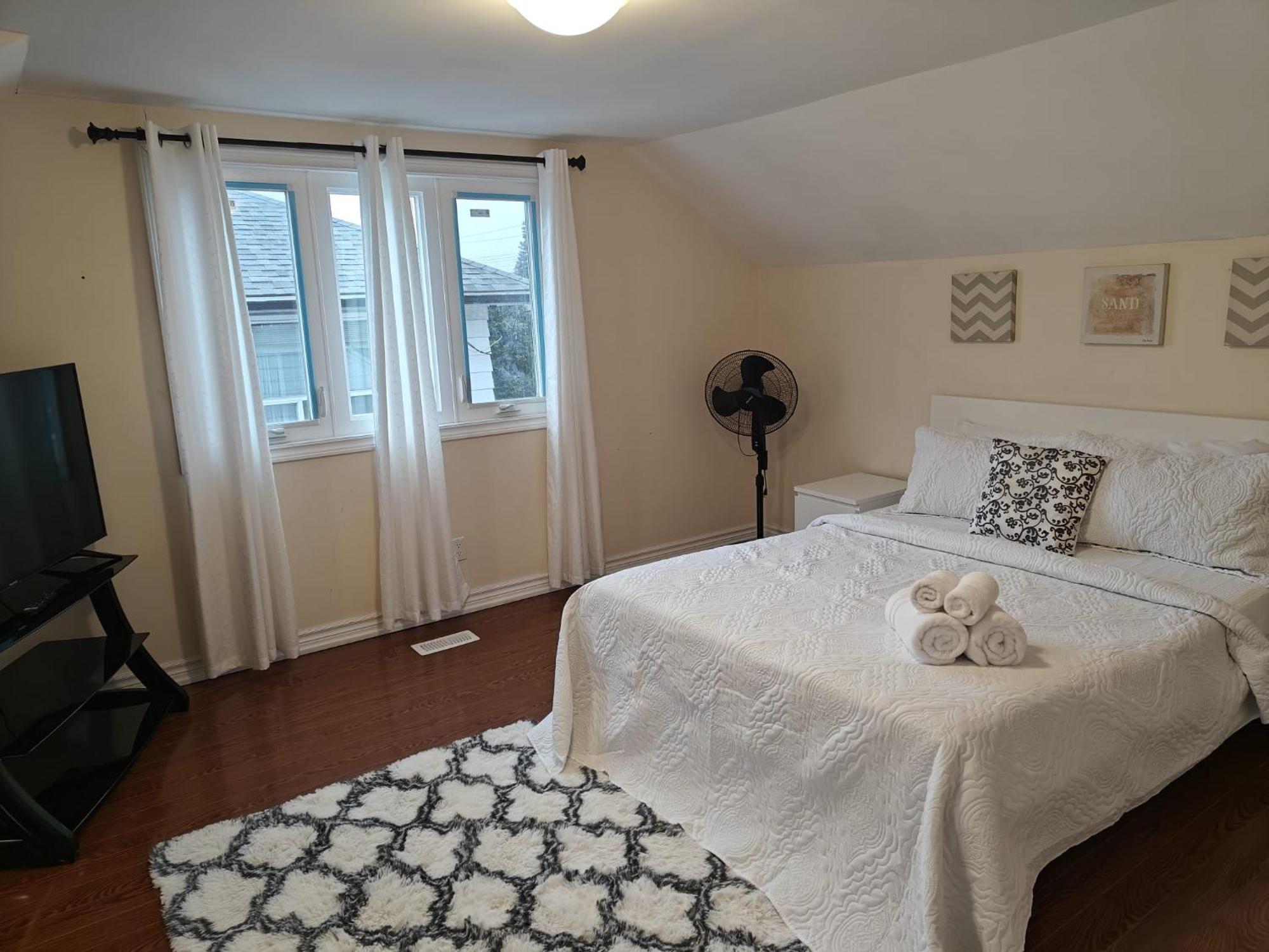 Spacious Mbr Near Kennedy Subway & Go Toronto Extérieur photo