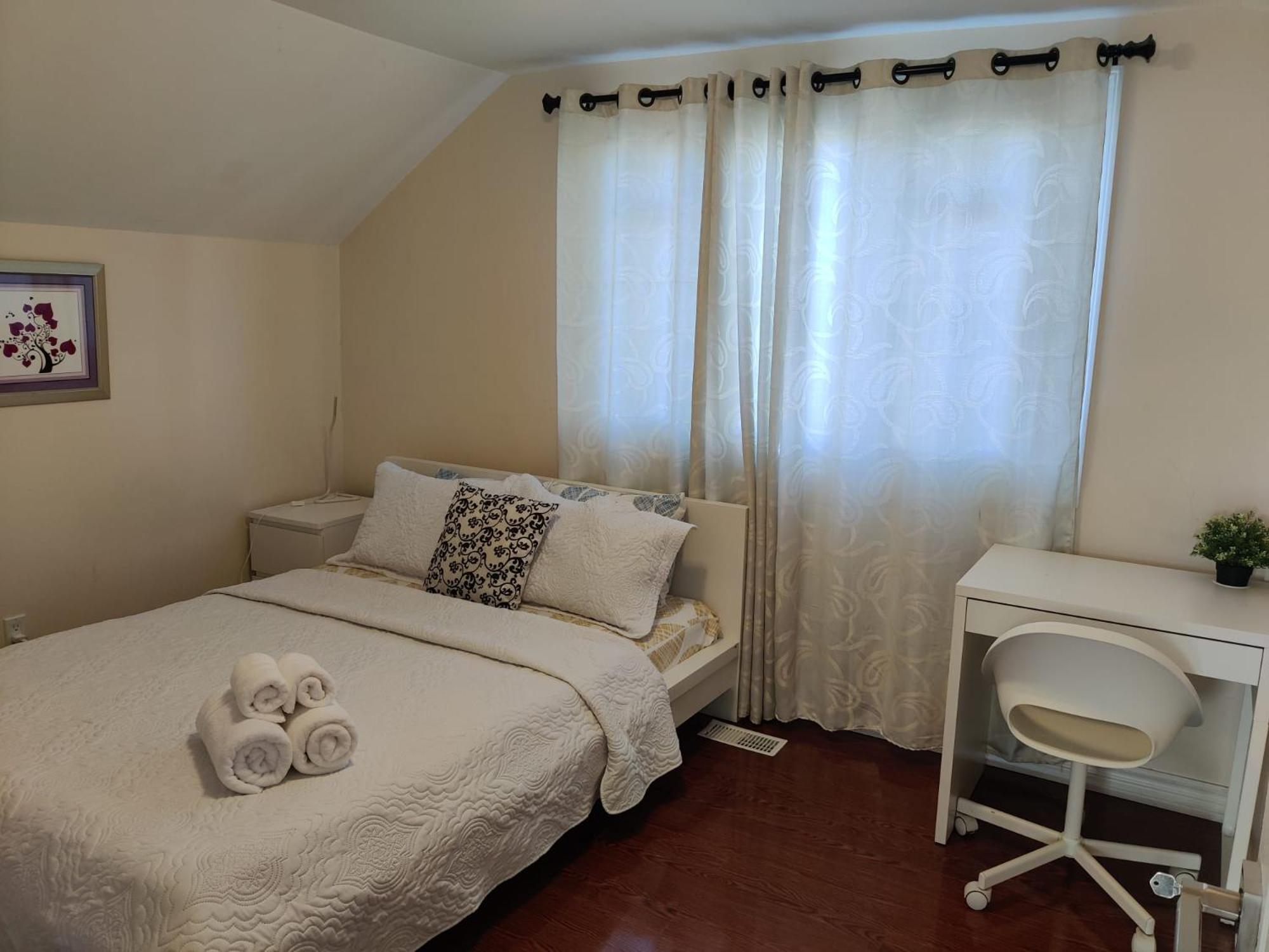 Spacious Mbr Near Kennedy Subway & Go Toronto Extérieur photo
