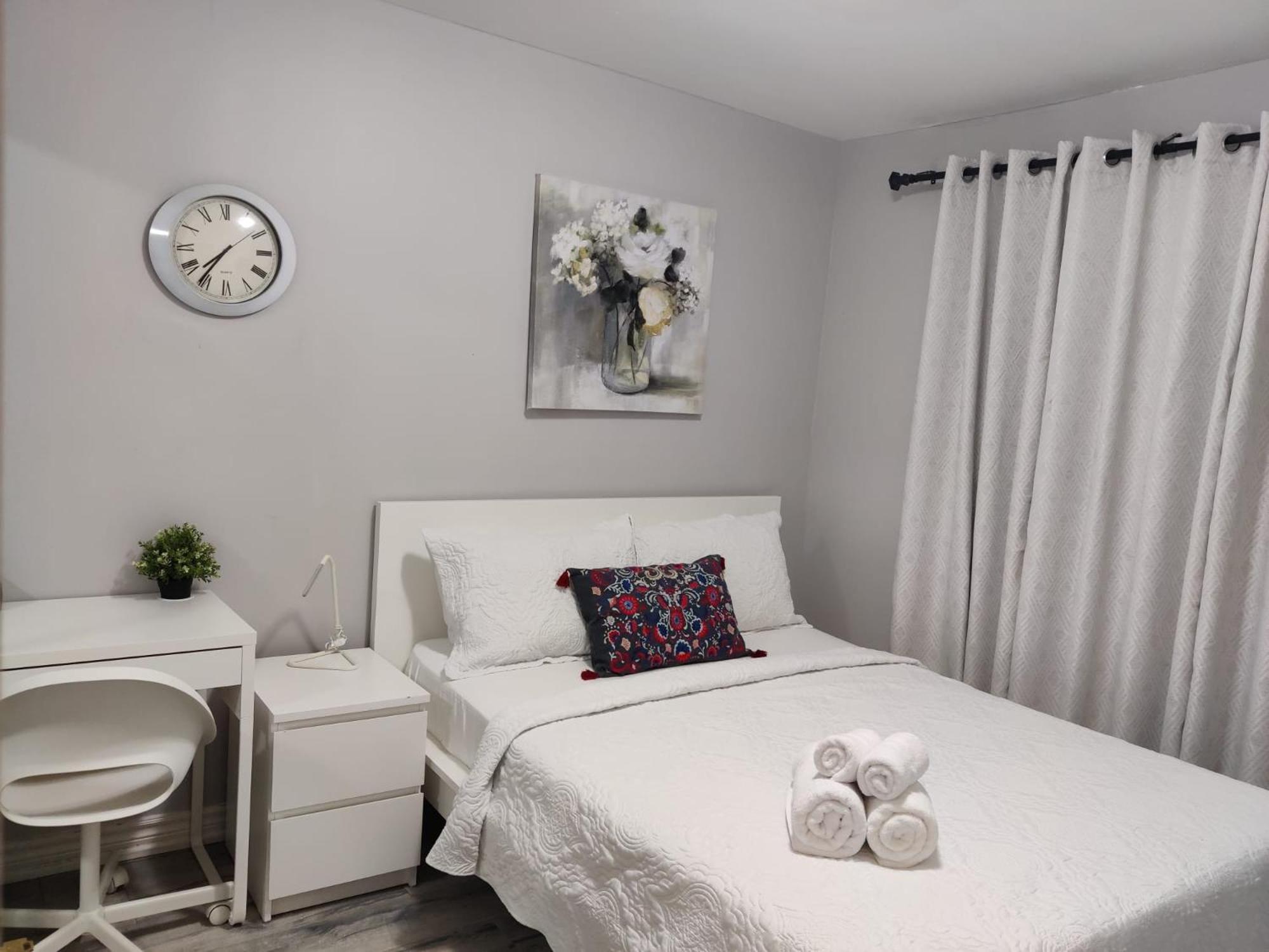 Spacious Mbr Near Kennedy Subway & Go Toronto Extérieur photo