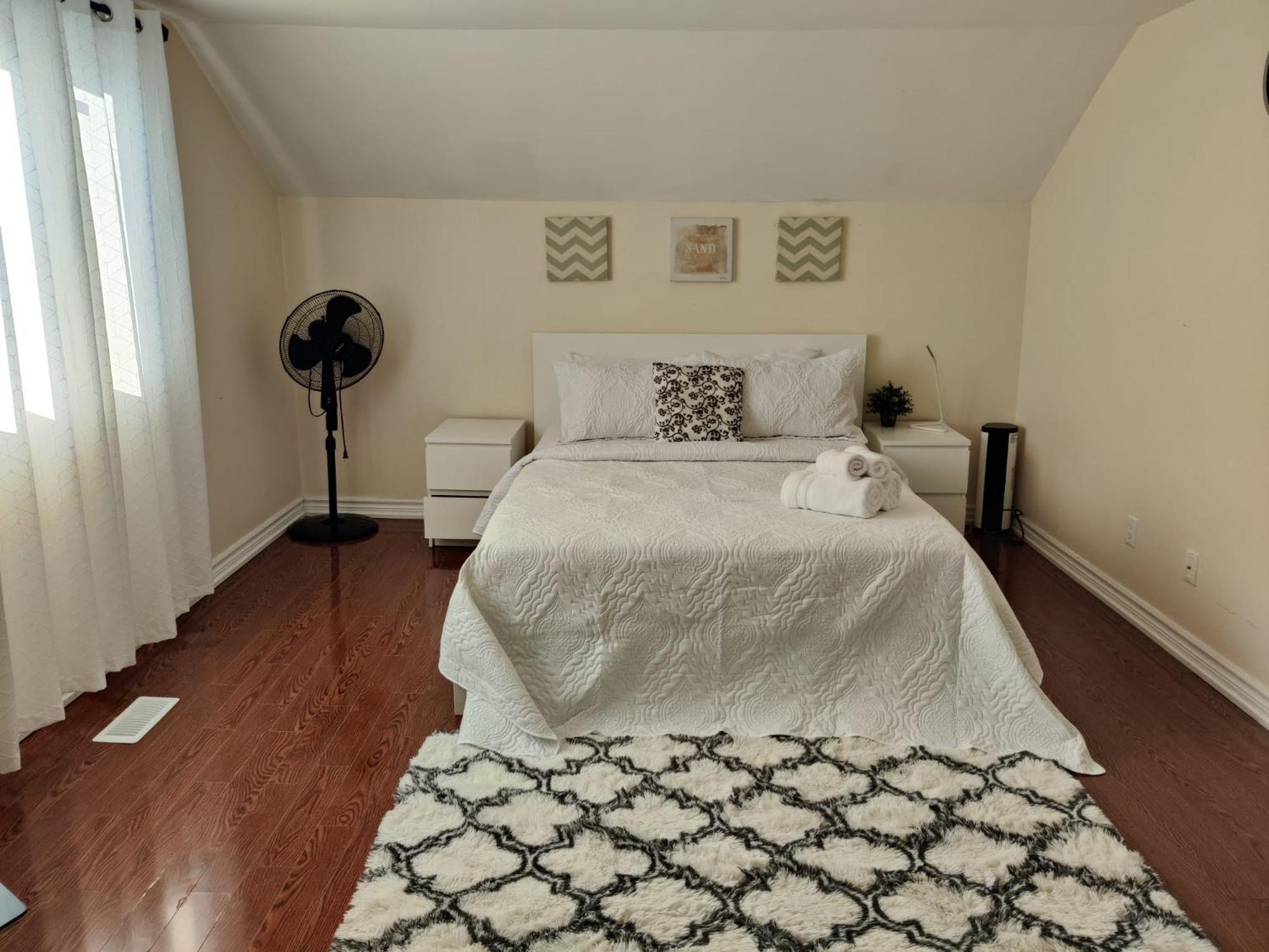Spacious Mbr Near Kennedy Subway & Go Toronto Extérieur photo